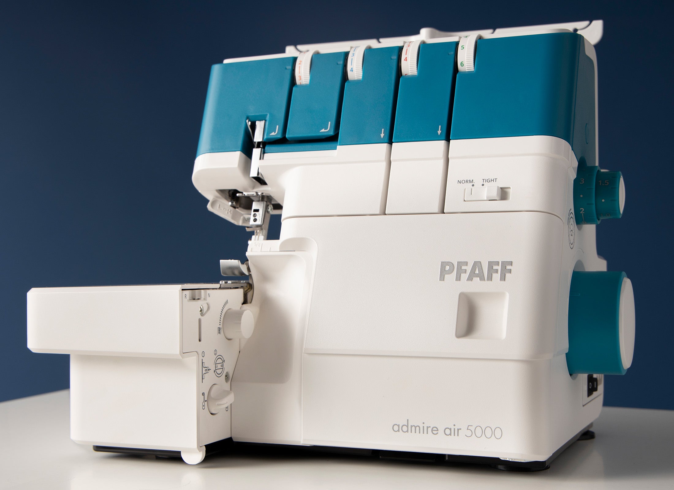 PFAFF admire air 5000 Air Threader OverLock Serger Machine