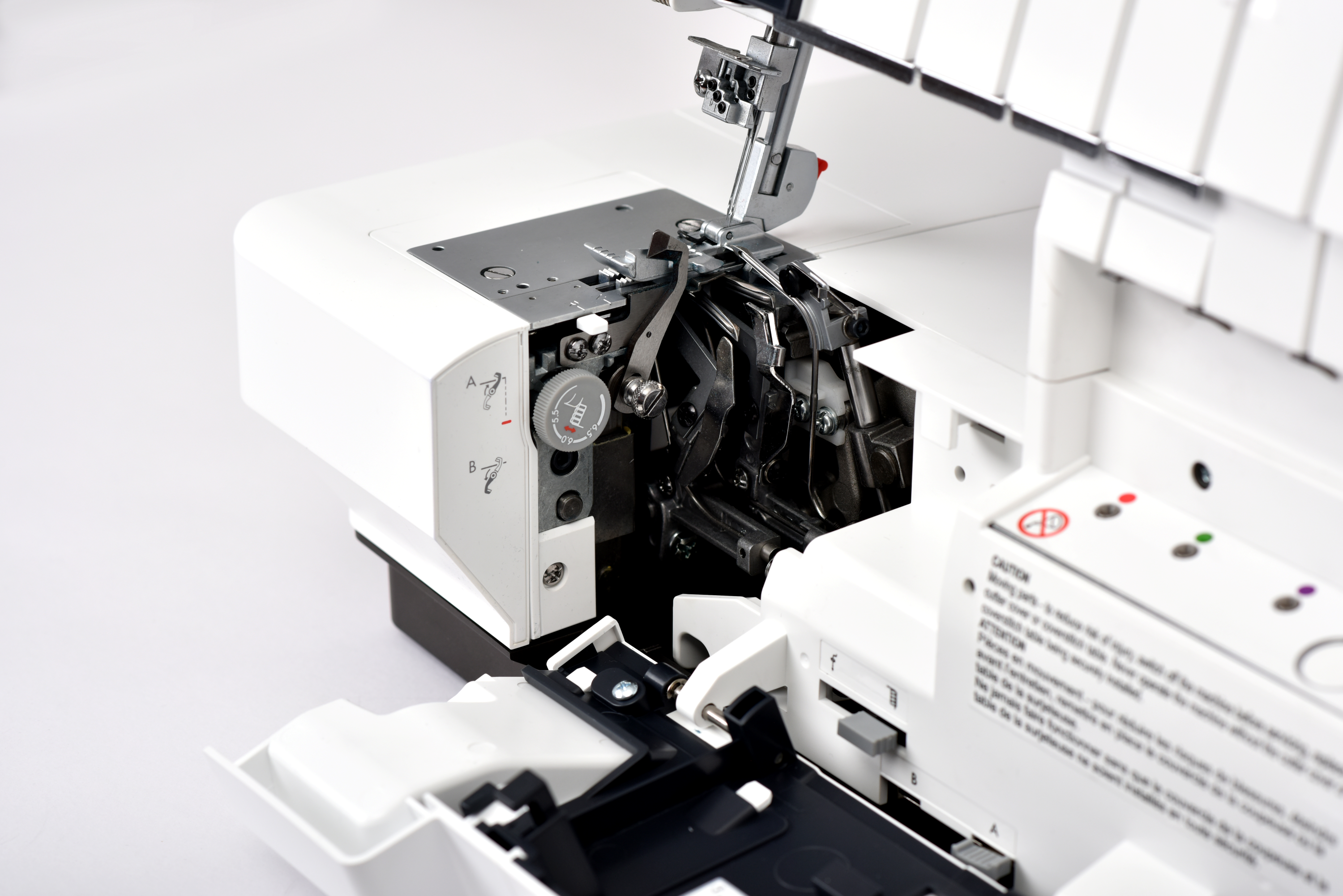 PFAFF admire air 6000 Air Threader CoverLock Serger Machine