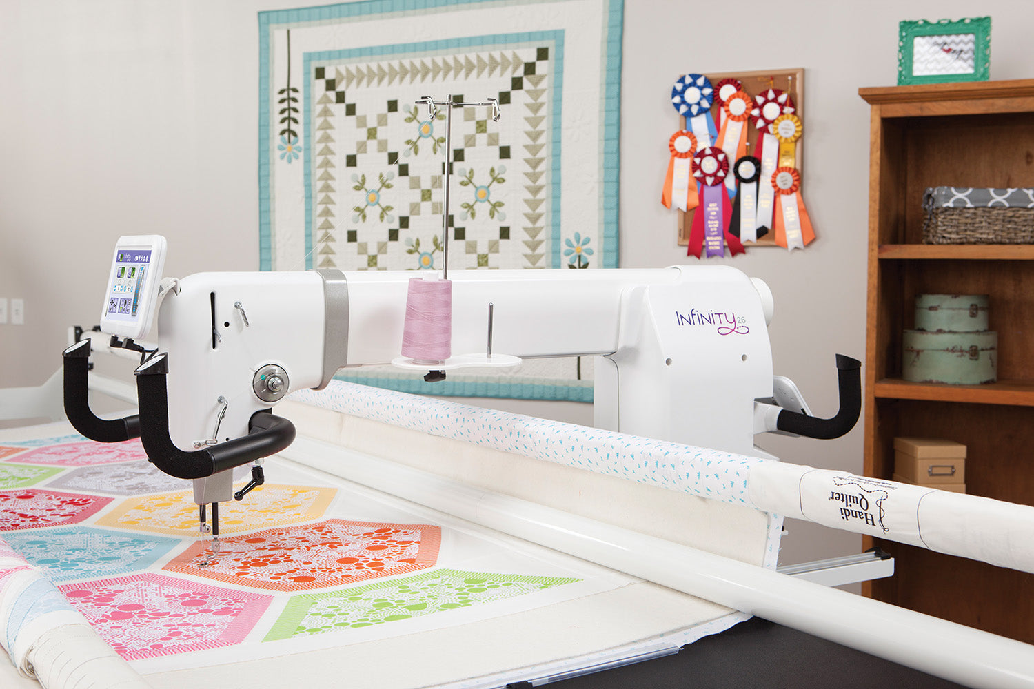 Handi Quilter Infinity 26" Longarm Quilting Machine